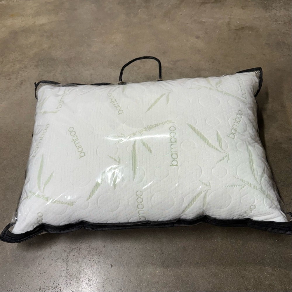 Amy Miller Home Shredded Memory Foam Pillow Standard Size - Picture 4 of 4